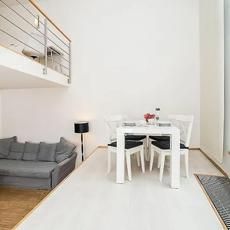 Elegant Snow White Loft With Jacuzzi And Garage Praga