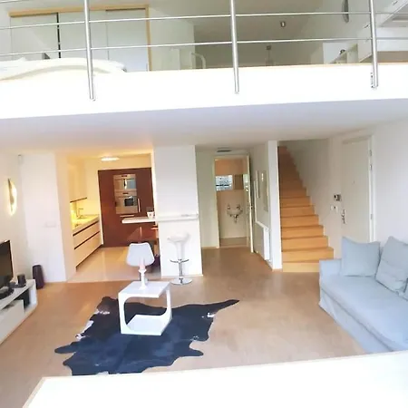 Elegant Snow White Loft With Jacuzzi And Garage Apartamento Praga