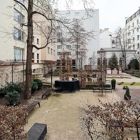 Apartamento Elegant Snow White Loft With Jacuzzi And Garage