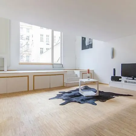 شقة Elegant Snow White Loft With Jacuzzi And Garage *